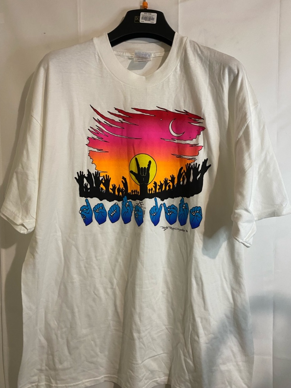 Unisex White Short Sleeve Graphic Tee with Sunset Sign Language Design Size 2XL